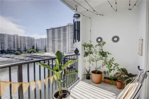 17150 N Bay Rd APT 2707, Sunny Isles Beach, FL 33160, - MLS#A11829195