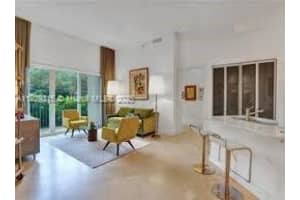19900 E Country Club Dr 216, Aventura