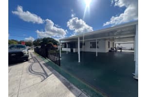 2800 Nw 164th St, Miami Gardens