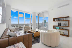 851 NE 1st Ave #3201, Miami, FL 33130, Sold 08/27/25