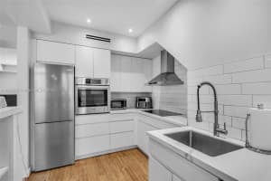 810 11th St APT 102, Miami Beach, FL 33139, - MLS#A11829297