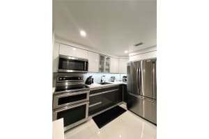 6770 Indian Creek Dr APT 5P, Miami Beach, FL 33141, - MLS#A11829300
