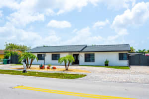 2401 SW 132nd Ave, Miami, FL 33175, - MLS#A11829360