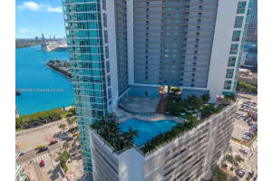888 Biscayne Blvd 2201, Miami