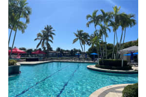 21050 Point Pl 702, Aventura