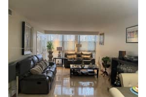 200 Ne Leslie Dr 225, Hallandale Beach