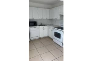 4820 Nw 9th Dr 4820, Plantation