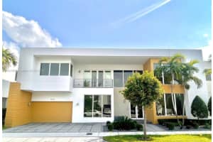 10258 Nw 74th Ter 0, Doral