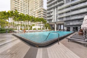121 Ne 34th St 1009, Miami
