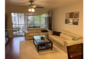 469 N Pine Island Rd APT B206, Plantation, FL 33324, - MLS#A11829694
