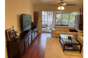 469 N Pine Island Rd APT B206, Plantation, FL 33324, - MLS#A11829694