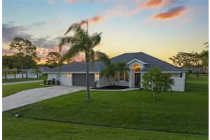 2055 SW Aaron Ln, Port St. Lucie, FL 34953, - MLS#A11829734