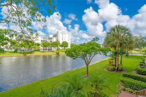 2106 S Cypress Bend Dr 203, Pompano Beach