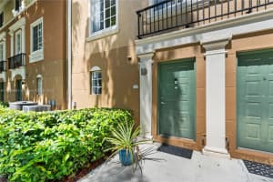 2811 NE 185th St APT 804, Aventura, FL 33180, - MLS#A11829891