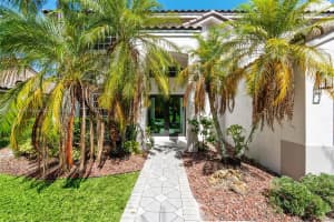 773 Verona Lake Dr, Weston, FL 33326, - MLS#A11829908
