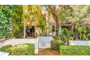 1609 Ne 105th St 3-6, Miami Shores