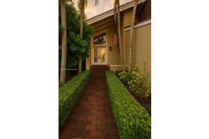 5114 SW 153rd Pl N, Miami, FL 33185, Sold 09/03/25