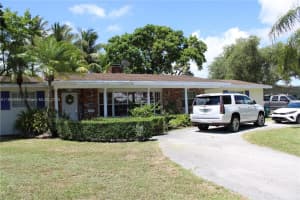 8200 Sw 164th St, Palmetto Bay