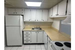 500 Executive Center Dr APT 1C, West Palm Beach, FL 33401, - MLS#A11830053