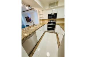3800 N Hills Dr APT 312, Hollywood, FL 33021, - MLS#A11830093