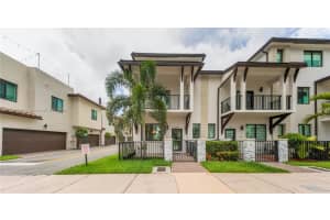 8368 Central Park Blvd, Doral