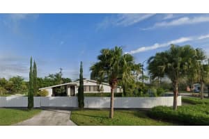 9465 Cutler Ridge Dr, Cutler Bay
