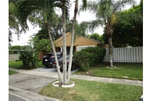 1490 Sw 85th Ter Pembroke Pines, FL 33025 - MLS#A11830296