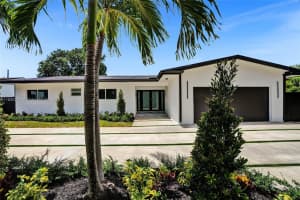 1840 Ne 199th St, Miami