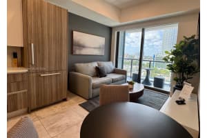 239 Sw 9th St 1604, Miami