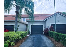 1210 Sorrento Dr 1210, Weston