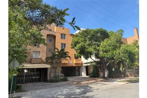 2630 Sw 28th St 34, Miami