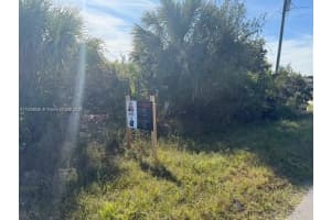 3207 53rd St W Lehigh Acres, FL 33971 - MLS#A11830506