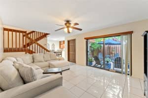 11883 SW 9th Manor, Davie, FL 33325, - MLS#A11830551