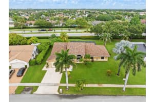 450 NW 195th Ave, Pembroke Pines, FL 33029, - MLS#A11830554