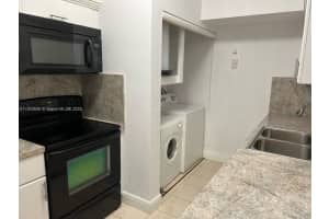 18338 Nw 68th Ave G, Hialeah
