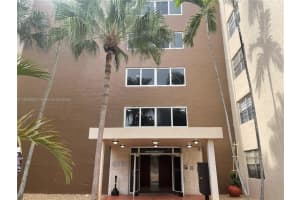 6940 Miami Gardens Dr 1-329, Hialeah