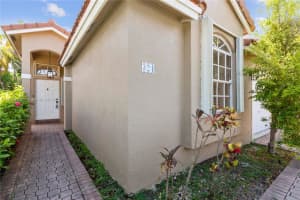 324 NW 107th Ave, Pembroke Pines, FL 33026, Sold 08/21/25