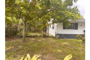 4560 Nw 25th Pl Lauderhill, FL 33313 - MLS#A11830737