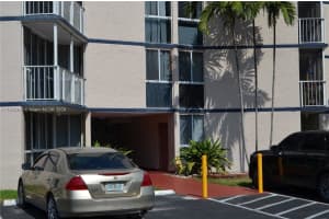 7125 Nw 186th St B403, Hialeah