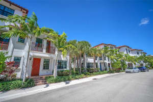11735 SW 13th Ct, Pembroke Pines, FL 33025, Sold 08/08/25