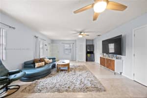600 NW 99th St, Miami, FL 33150, - MLS#A11830935