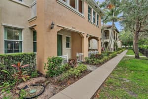 8150 Cascada Isles Dr, Hollywood, FL 33024, - MLS#A11830954