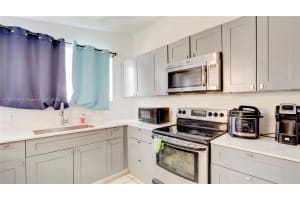 225 NE 175th St, North Miami Beach, FL 33162 - MLS#A11831044