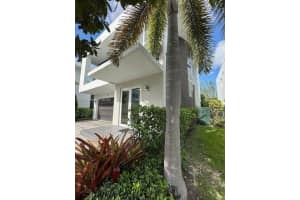 MLS# A11831140, Doral, Florida 33178