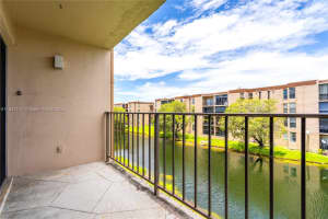 8895 Fontainebleau Blvd APT 301, Miami, FL 33172, - MLS#A11831157