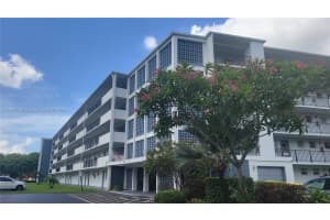 950 Hillcrest Dr 302, Hollywood