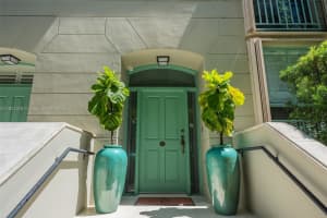 618 Valencia Ave 101, Coral Gables