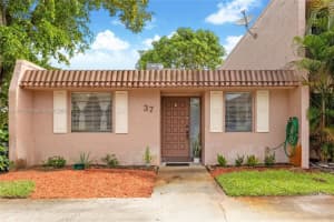 37 Seville Circle 1-50, Davie