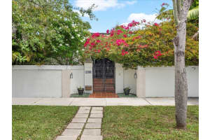 2700 Sw 4th Ave, Miami