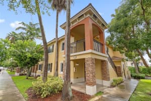 980 Ne 33rd Ter 104, Homestead